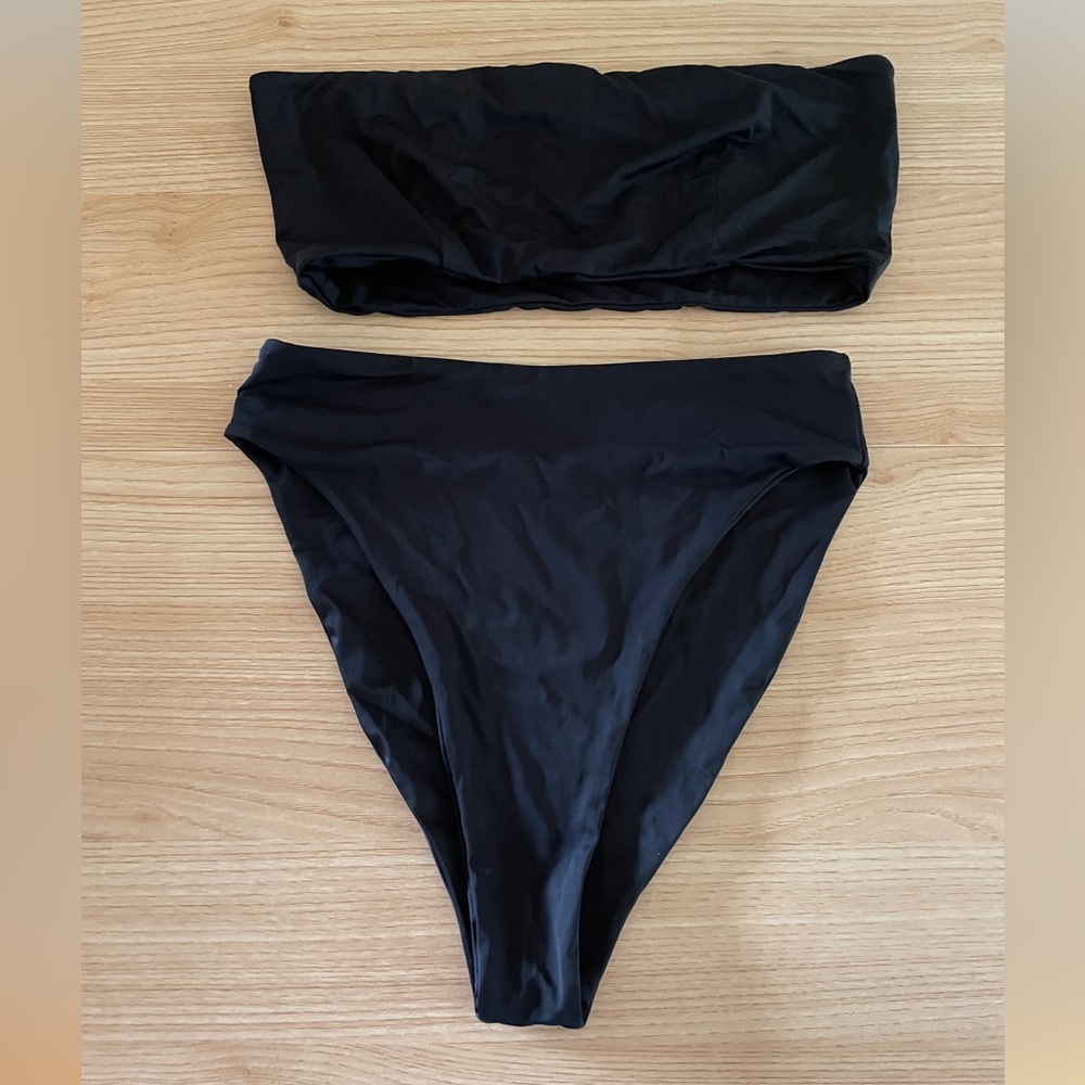 437 Black Cheeky Swimsuit Bottoms